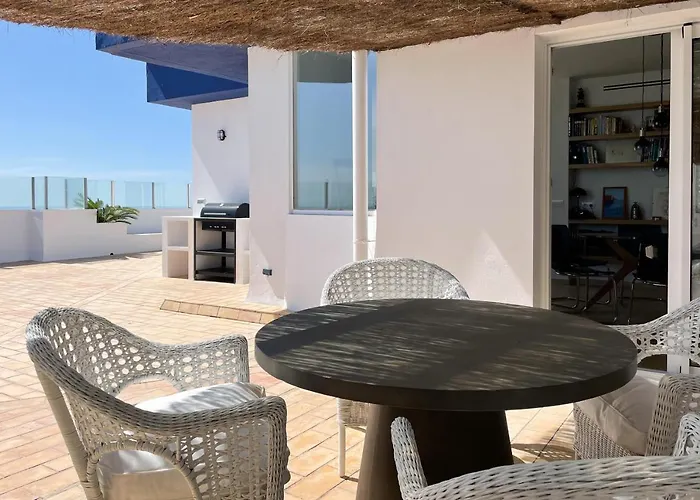 Infinity Sunny Home By Cadiz4Rentals